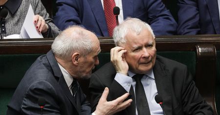 Macierewicz żąda kary. Dokumenty ws. TVN