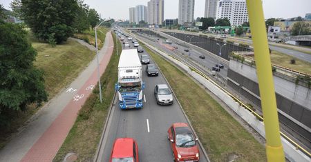 Katowice. Kierowcy stali w korkach. Zablokowane były nawet tory tramwajowe