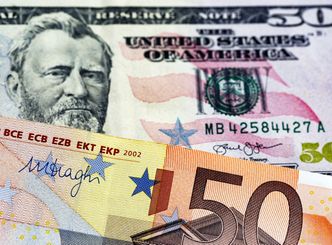 Złoty znów się umocnił. Euro odbija się od kolejnej granicy