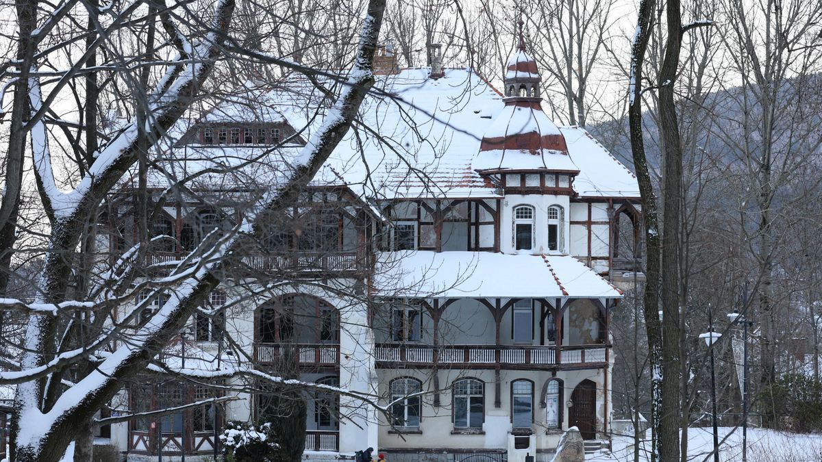 Sanatorium na NFZ czy prywatnie. Porównanie stawek w 2026 roku