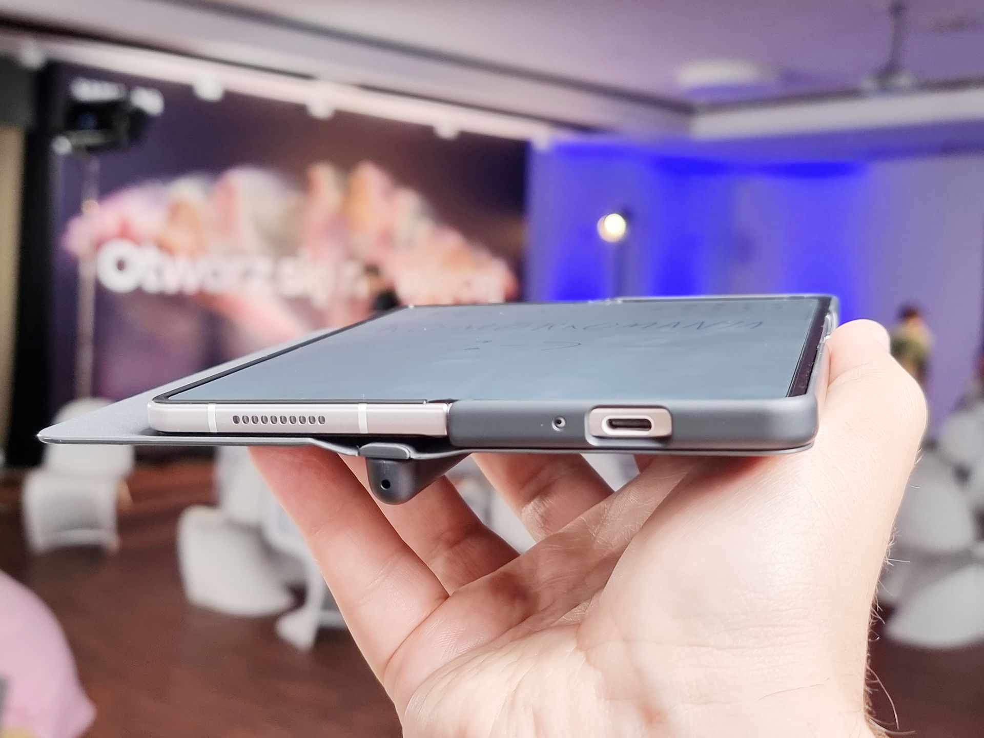 Widziałem Samsunga Galaxy Z Fold 3 i chcę porozmawiać o jego aparacie pod ekranem 6