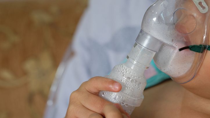 "Część dzieci, która jest zarażona tym wirusem, musi trafić do szpitala i otrzymać tlen"