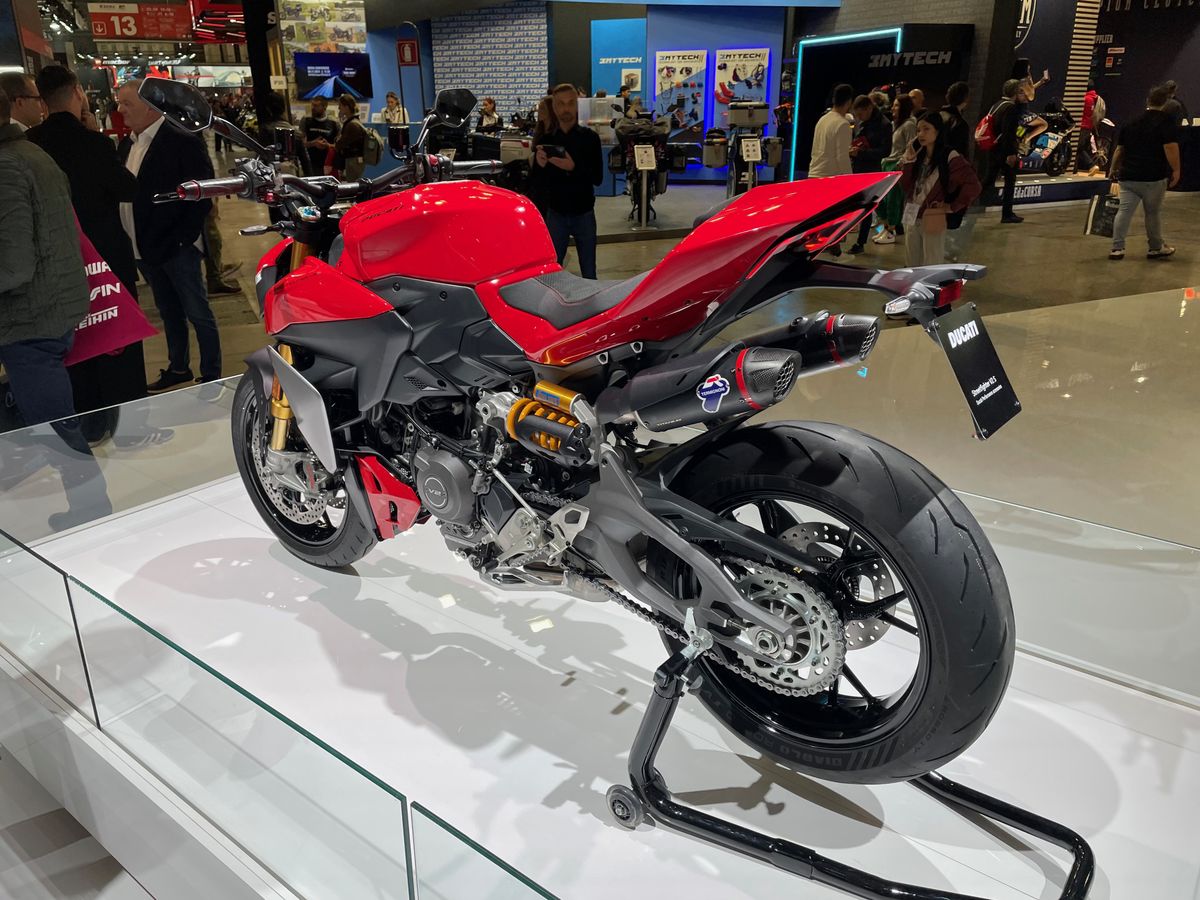 Ducati Streetfighter V2 S