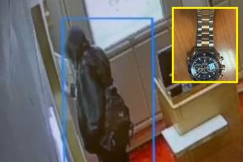 Sięgnął do gabloty. Łupem padł zegarek za 100 tys. złotych