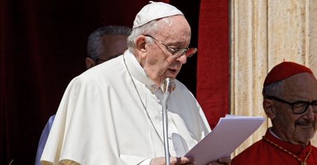 Papież Franciszek chce globalnego zakazu. "Godny pożałowania" sposób na dziecko