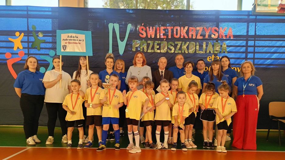 Etap powiatowy IV Świętokrzyskiej Przedszkoliady wygrały dzieci ze Szkoły Podstawowej numer 2 w Opatowie.