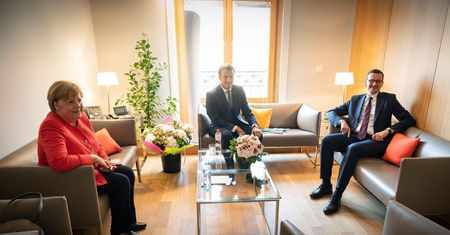 Szczyt UE: Morawiecki i Orban w jednym pokoju z Merkel i Macronem. Co wyniknie z tych rozmów?