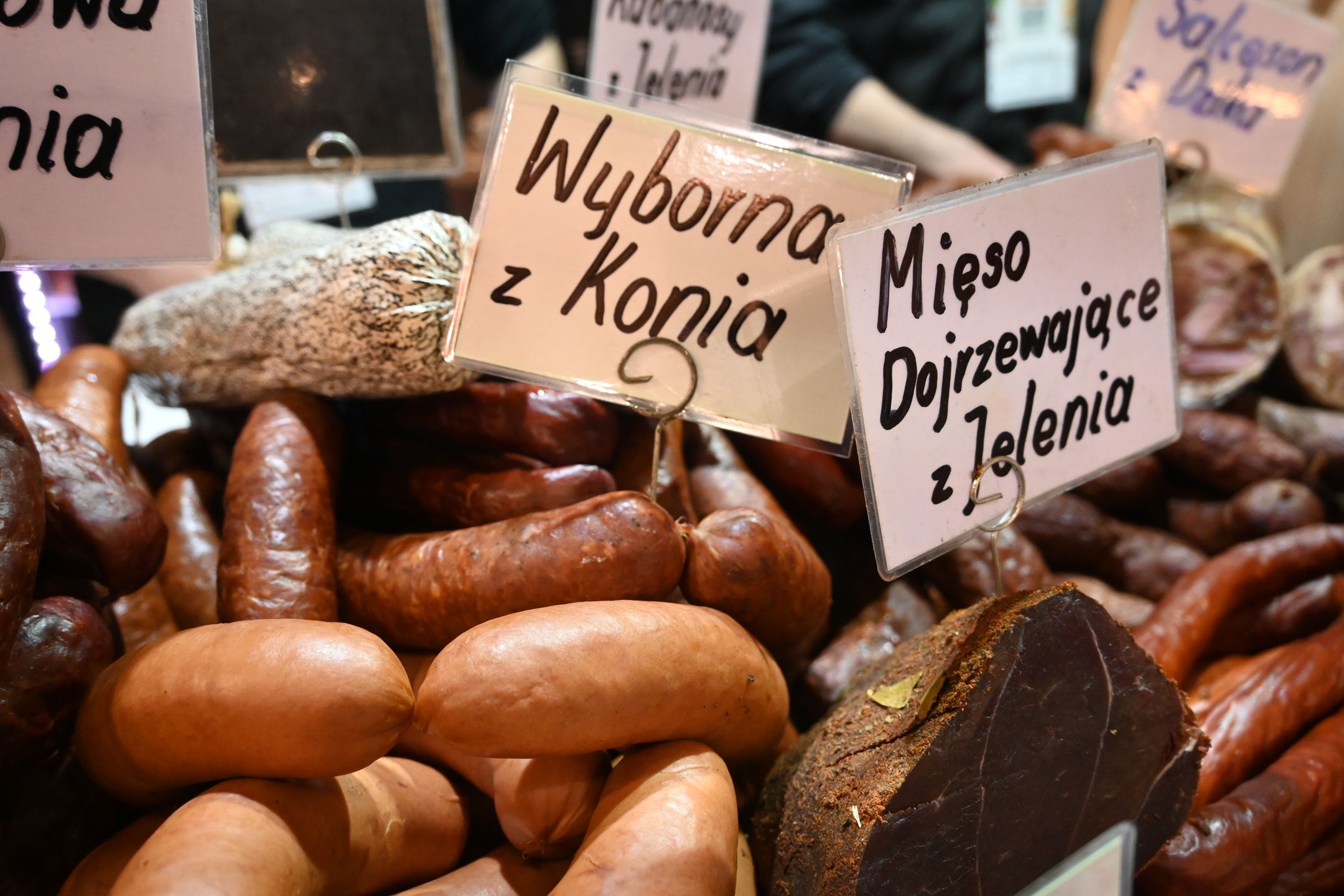 Kiełbasę z konia można dostać na lokalnych jarmarkach