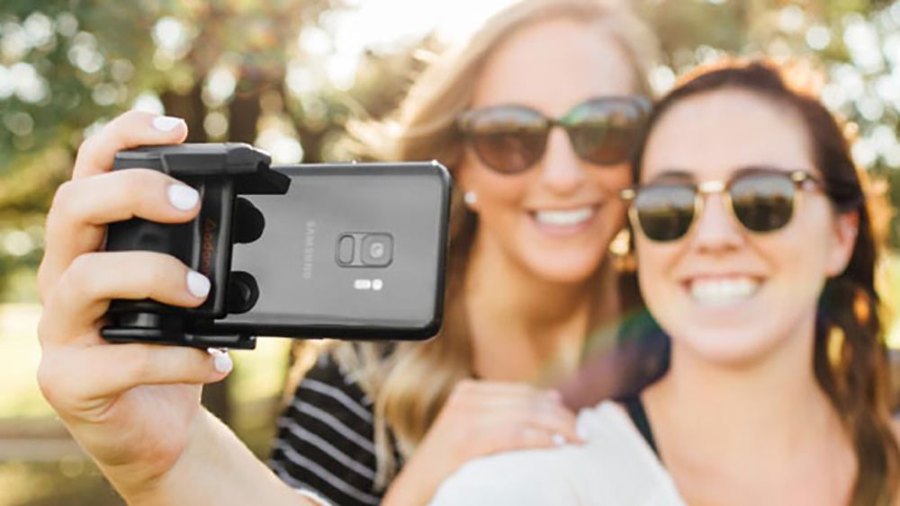 Adonit PhotoGrip - fotografuj smartfonem wygodnie 1