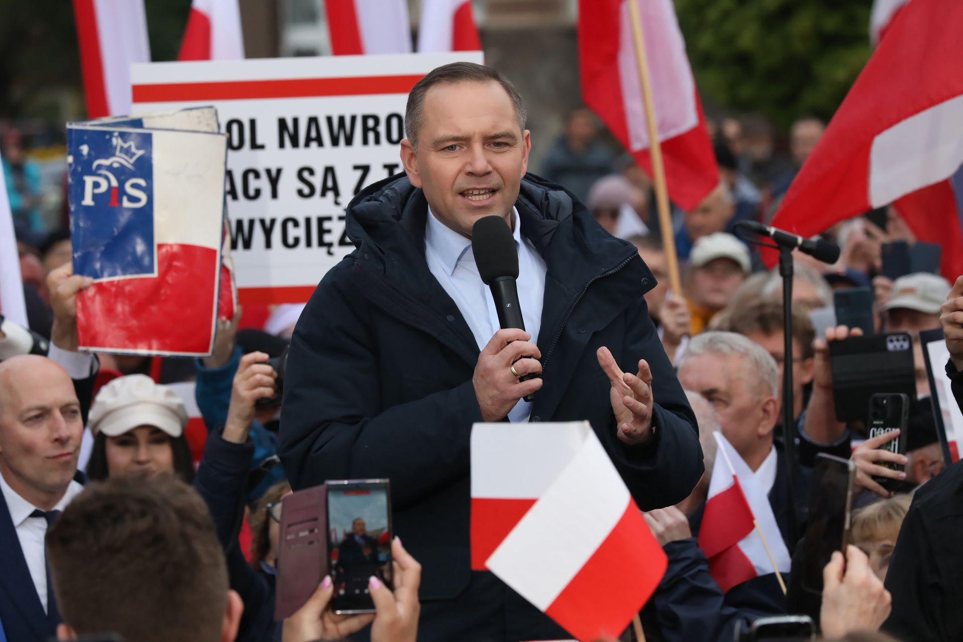 Kawalerka Nawrockiego na cele charytatywne. Rzeczniczka kandydata zabrała głos
