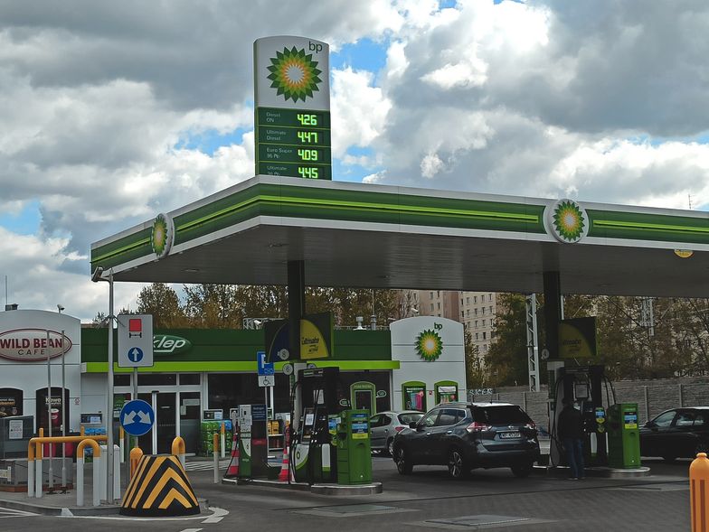 BM Reflex: Ceny paliw na stacjach będą zależne od dalszych obostrzeń 