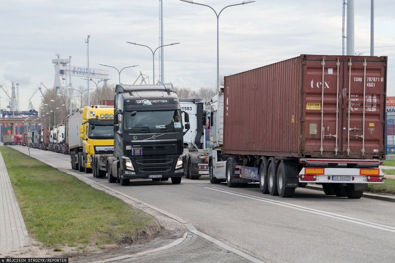 Nadciąga fala zwolnień. Padł termin. "Czarne chmury nad branżą"