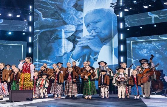 Koncert „Pośród wielu dróg” z Wadowic w TVP1