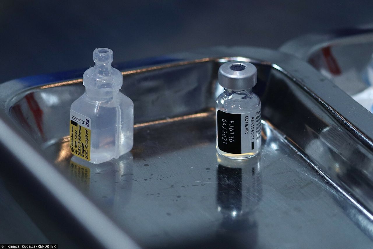 Nawet 15 euro za dawkę szczepionki. "Oszacowanie zysków koncernów praktycznie niemożliwe"