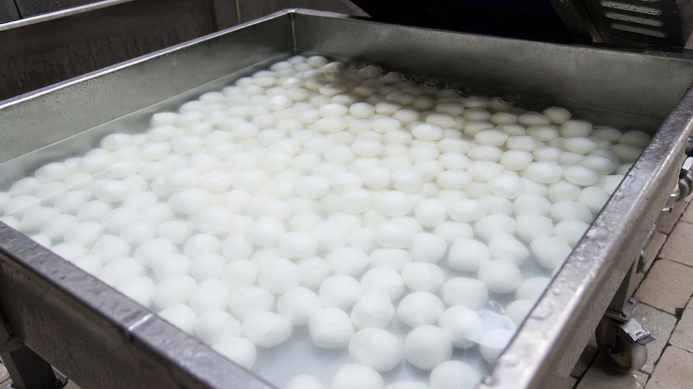 W Polsce łzy Wałęsy i gołąbki, a w Finlandii mięso z Muminków. O jakim produkcie mowa?