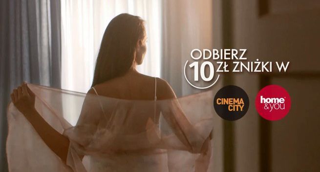 MK Cafe w nowej kampanii "rozpieszcza nagrodami”