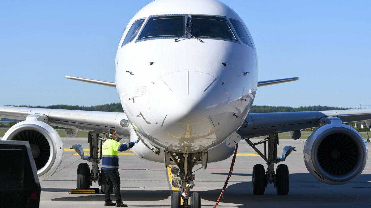 Loty czarterowe mogą być dobrą alternatywą dla tanich linii lotniczych.