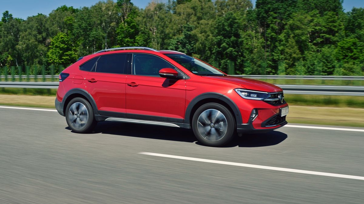 Podróż warto zaplanować z uwzględnieniem wysokich cen paliw