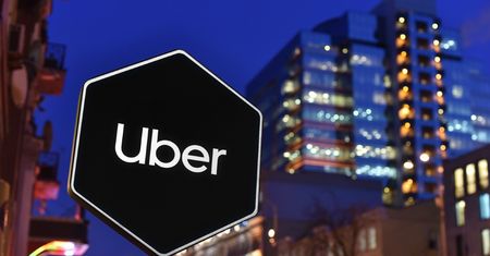 Uber chce stać się super-aplikacją do podróżowania