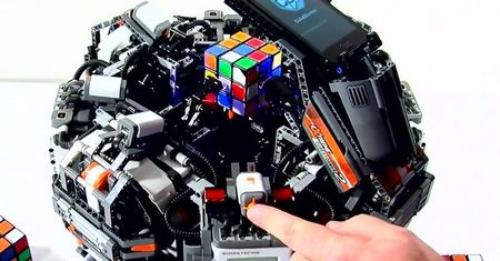 Lego Cubestormer. Zanim przeczytasz te słowa, robot ułoży kostkę Rubika!