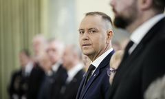 Nawrocki przed decyzją o SAFE. Pałac szykuje konsultacje, wojsko mówi "tak", otoczenie prezydenta jest podzielone