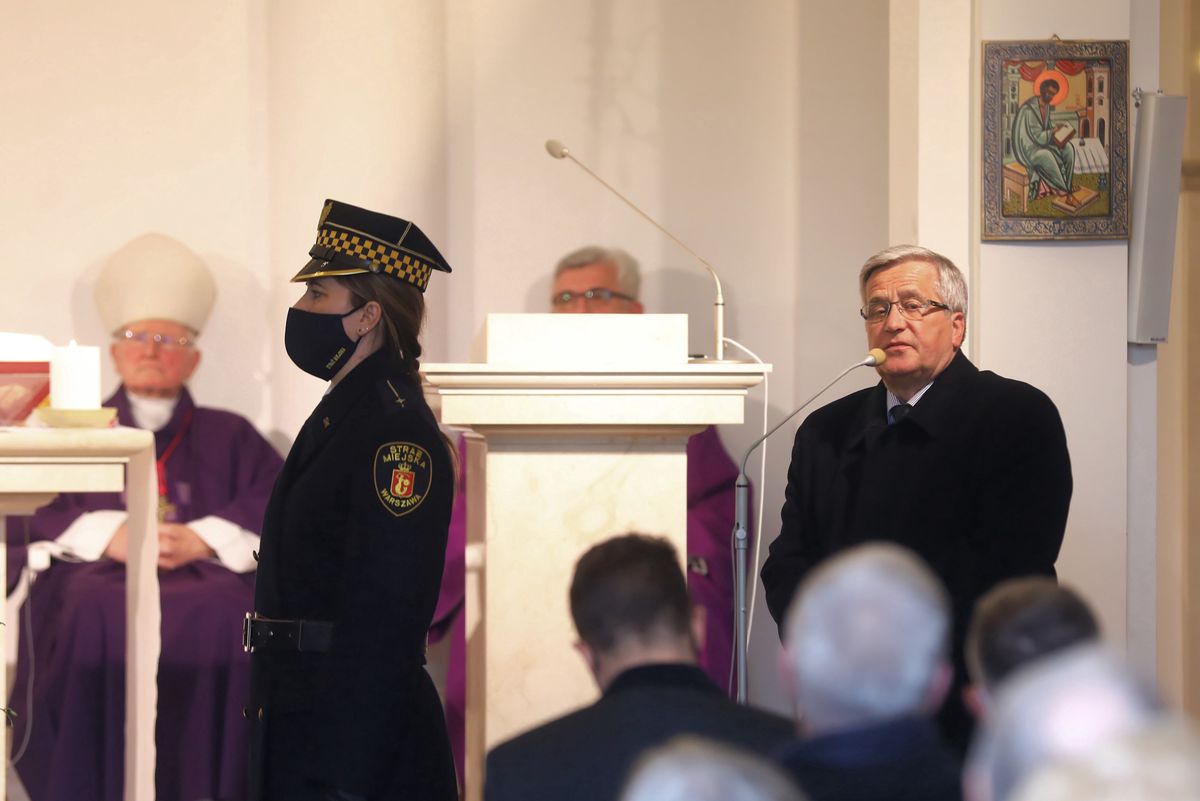 Komorowski ostro o zachowaniu Romaszewskiej na pogrzebie. "Przerost mocno egotyczny"