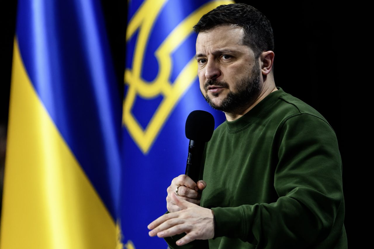 War in Ukraine. The country will receive another tranche from the IMF. Pictured: Volodymyr Zelensky