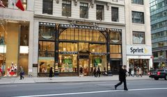 Piąta Aleja w Nowym Jorku najdroższą ulicą handlową świata, w Polsce Nowy Świat w Warszawie