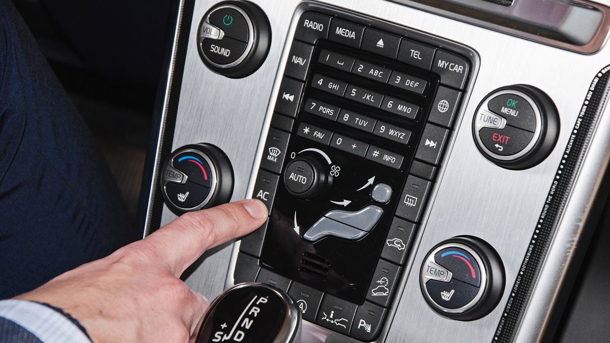 Gdy pojawi się usterka w klimatyzacji, często jej pierwszą zapowiedzią są niepokojące dźwięki.