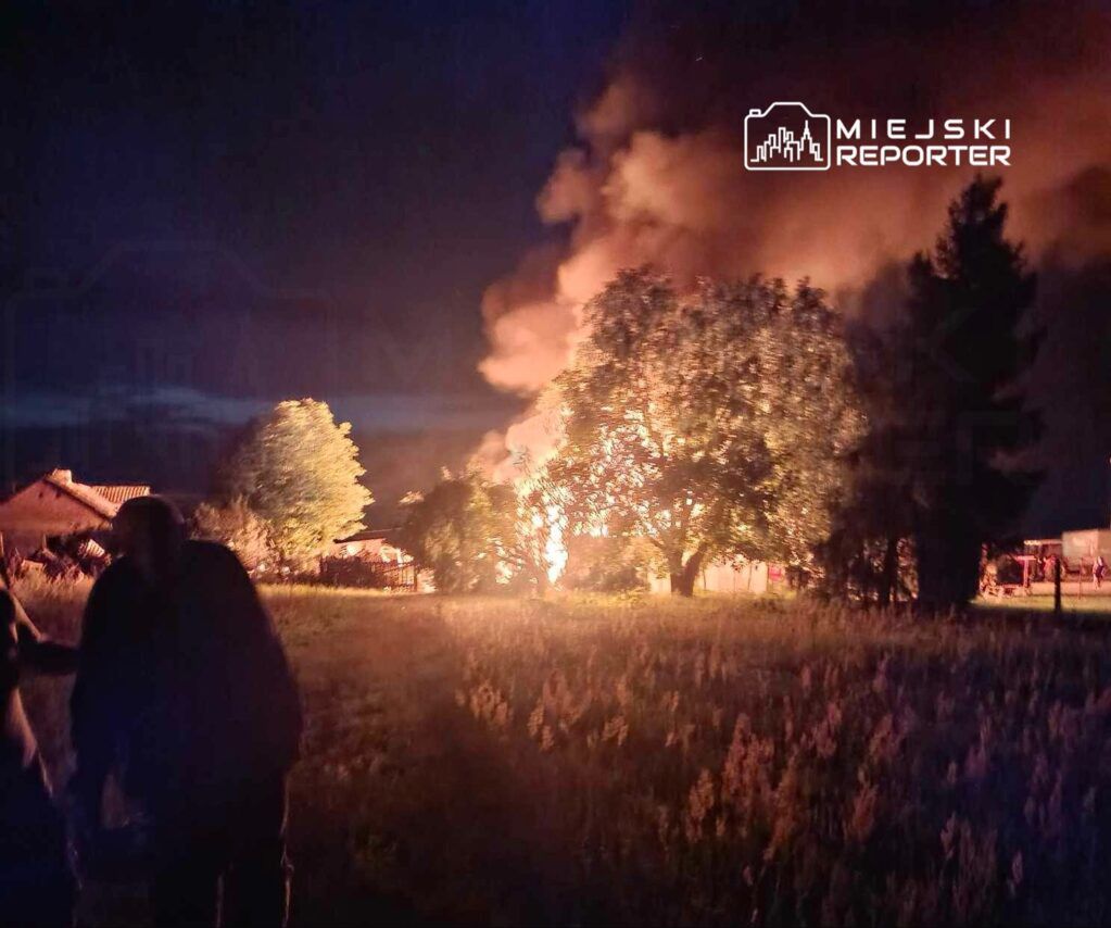 Pożar domu na Mazowszu. Budynek objęty był cały ogniem