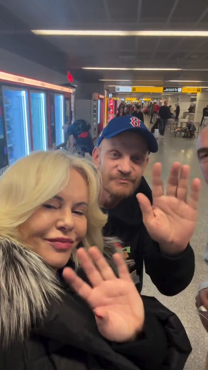 Joanna Kurowska nadawała z lotniska Chopina