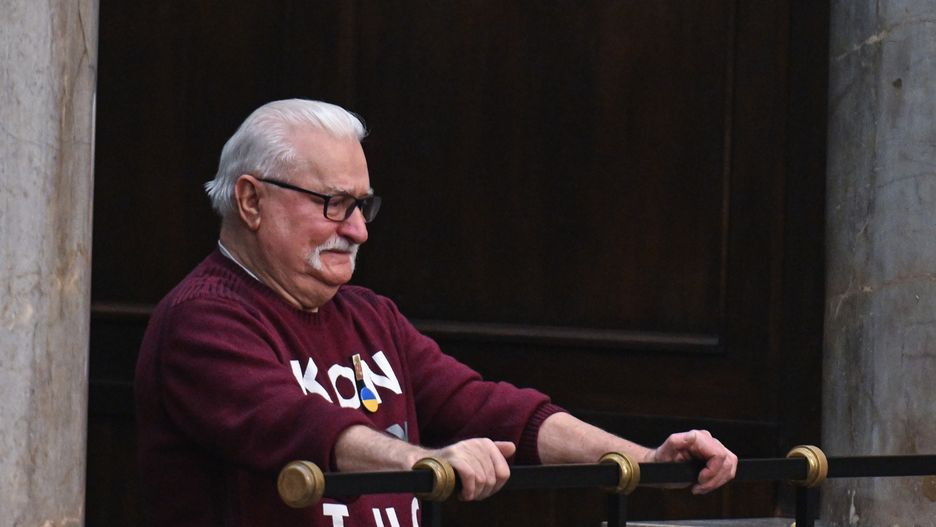 Lech Wałęsa w Sejmie podczas expose Donalda Tuska