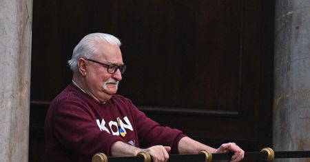 Wałęsa ostrzega. "Żadnego pobłażania, żadnej litości"
