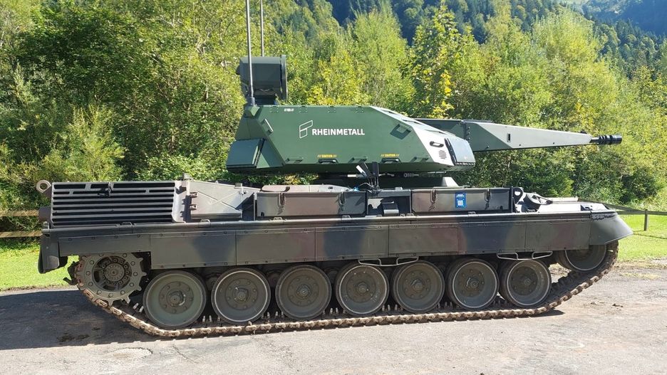 Leopard 1A5 z zamontowaną wieżą Skyranger 35.