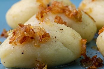 Te kluski zastąpią pierogi ruskie. Smak podobny, a nie trzeba nic lepić