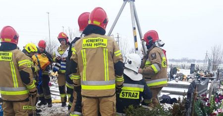 Chwile grozy na cmentarzu. Do akcji wkroczyli strażacy