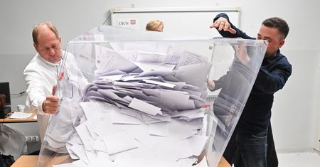 Hiszpańskie media o wyborach w Polsce. "Tradycyjny pojedynek"