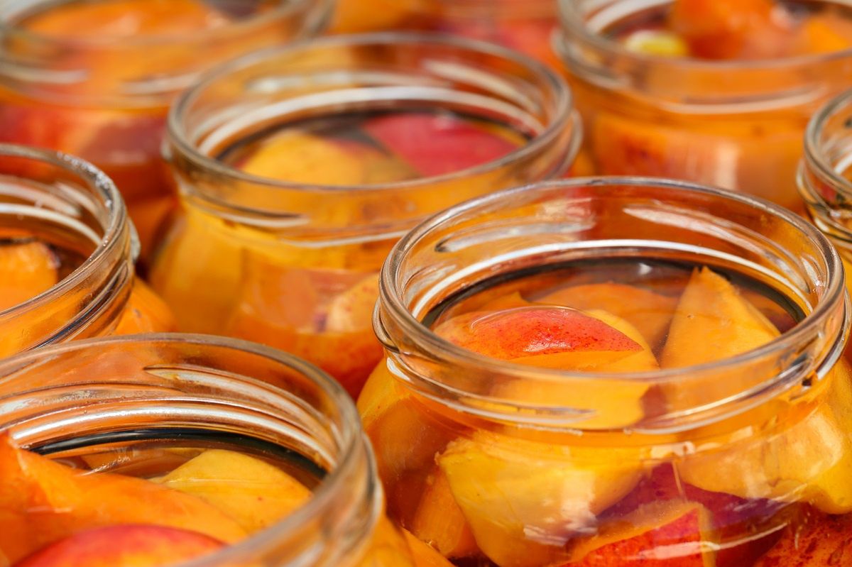 Peaches in vinegar: A sweet and sour twist for your culinary creations