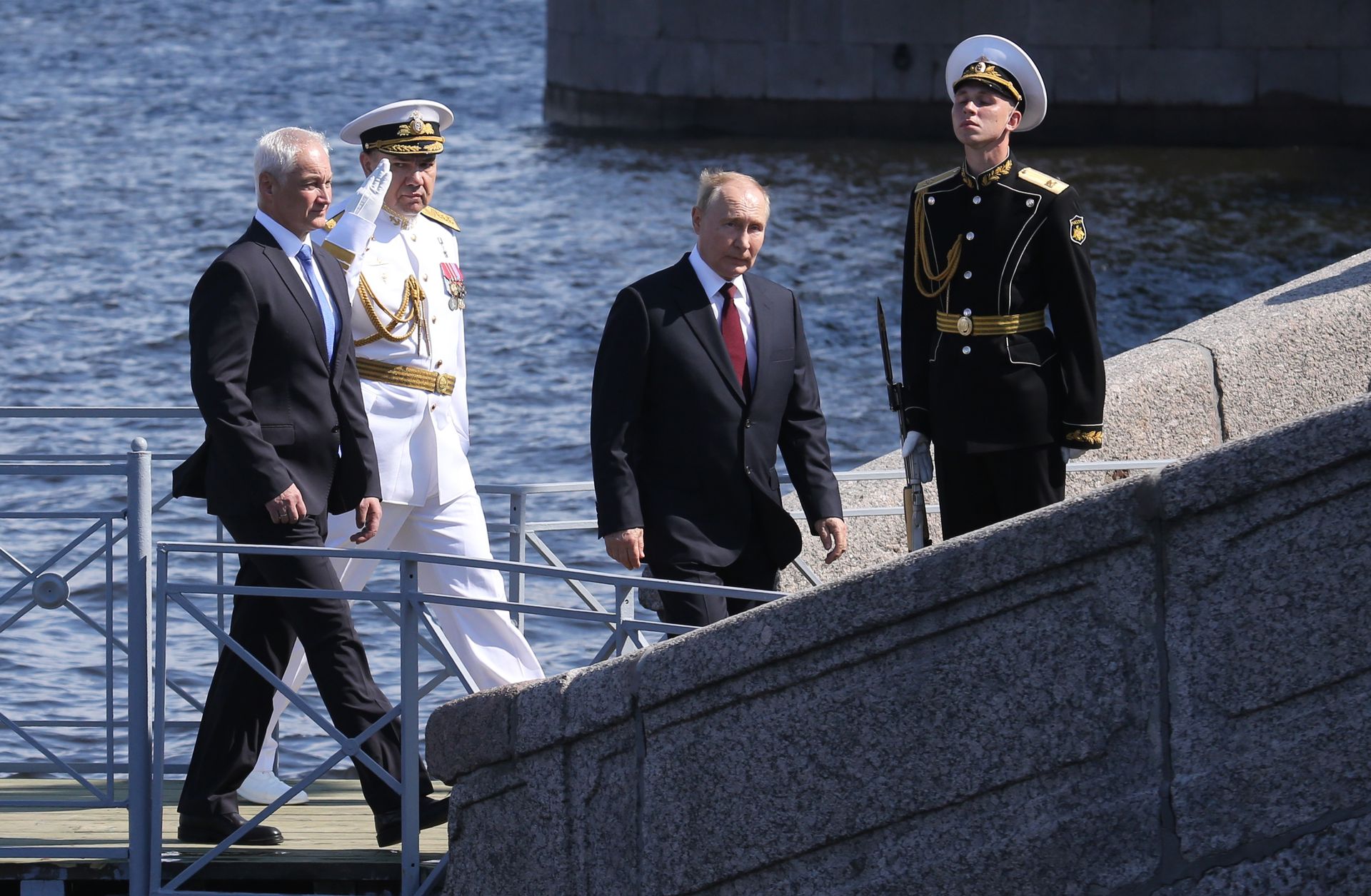 wiadomości,aktualności,WP Wiadomości Dowódca ostrzega ws. Floty Północnej. Putin się nie zatrzymuje