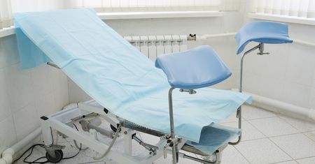 56 gabinetów nie wykonuje zabiegu mimo umowy. "Są to miażdżące dane"