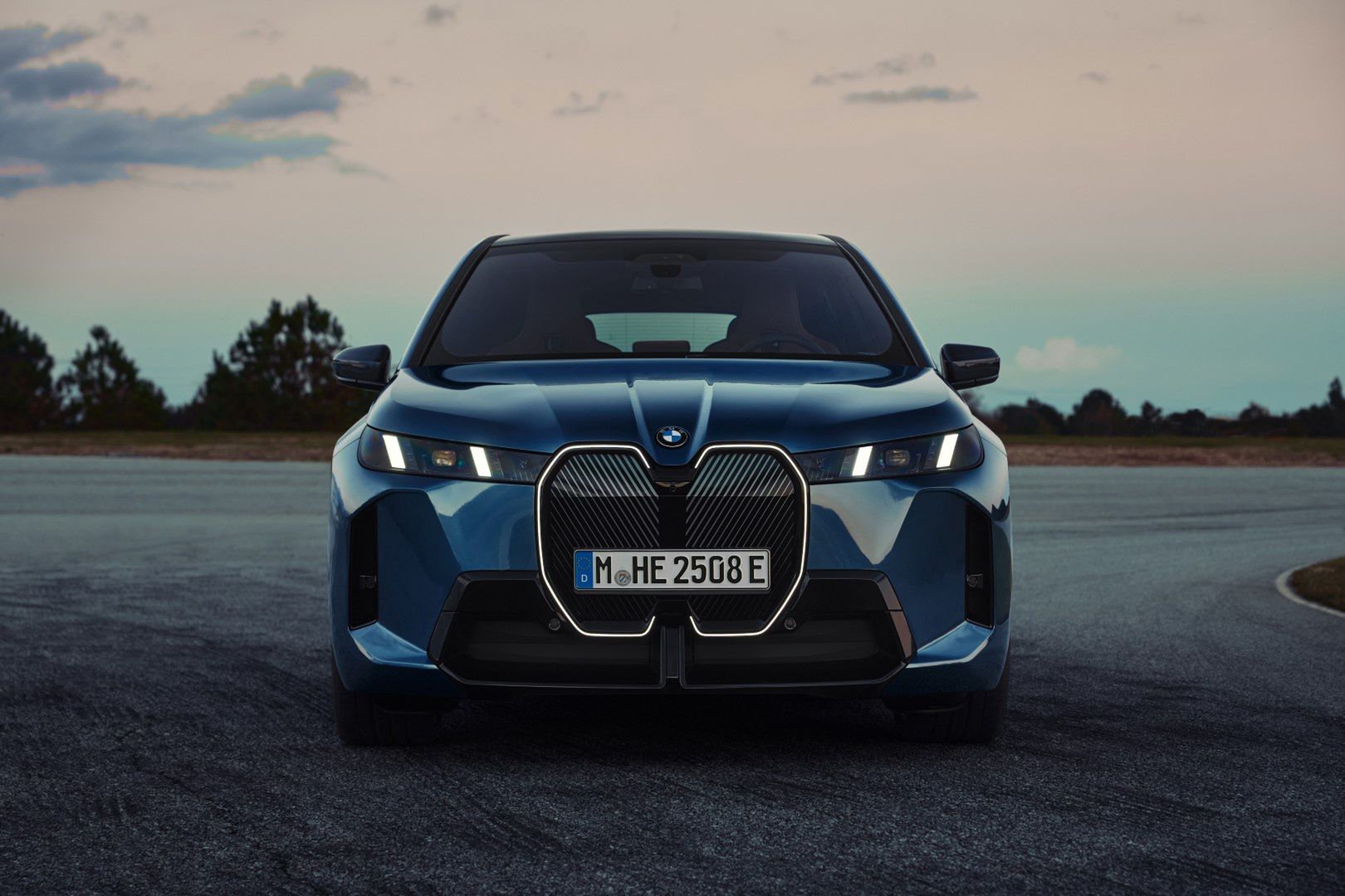 BMW iX