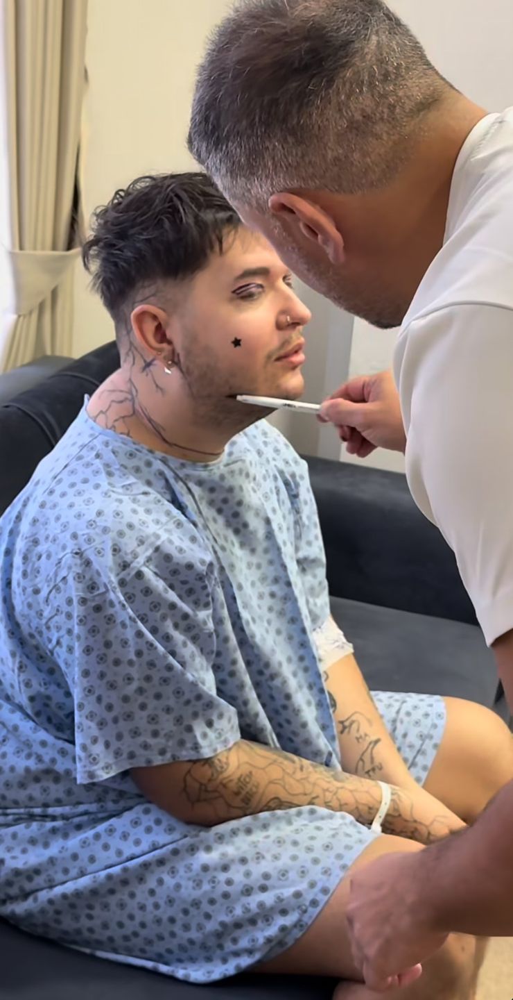 Drag queen Filo relacjonuje operację plastyczną w Turcji