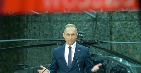 Polacy do wojska? Mentzen apeluje. Jest odpowiedź z rządu