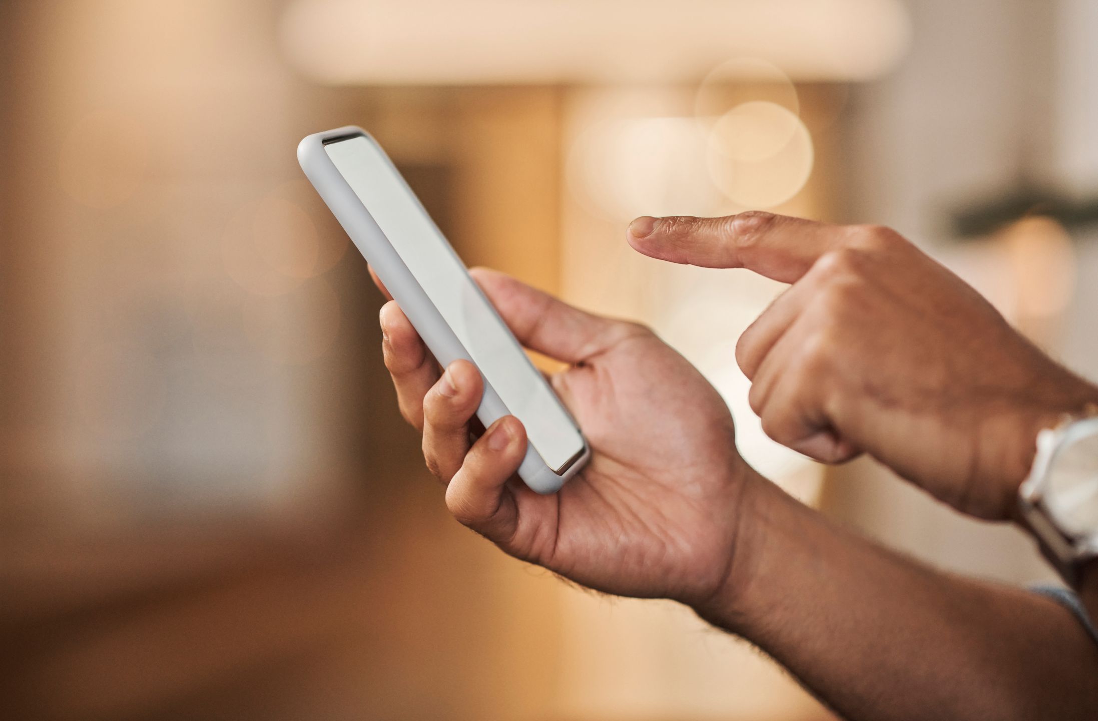 Ostrzegają przed fałszywymi SMS-ami