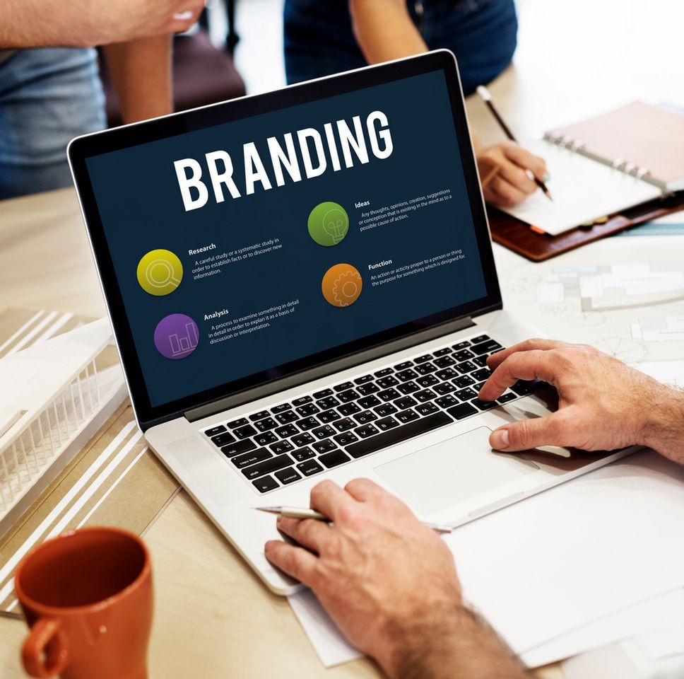 Employer branding a personal branding – na czym polega różnica? To będzie istotne w 2023 roku!