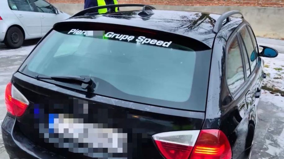 Wulgarny napis przykuł uwagę policji