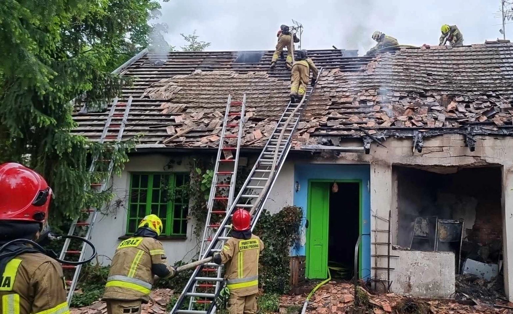 Tragiczny pożar w Puszczykowie. W środku znaleziono ciało