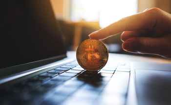 Bitcoin osłabł. Najniższy poziomu od dwóch miesięcy