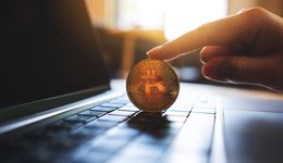 Bitcoin osłabł. Najniższy poziomu od dwóch miesięcy