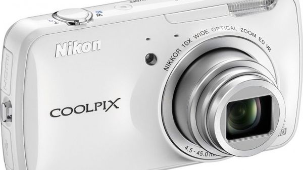 Nikon Coolpix S800C i P7700, czyli aparat społecznościowy i prawie lustrzanka 1